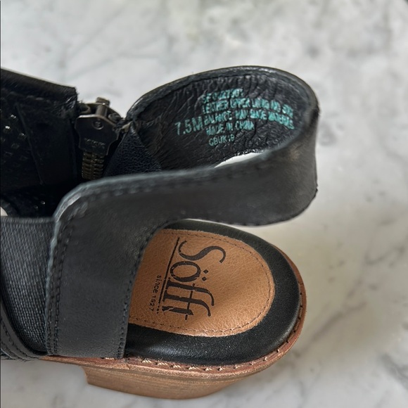 Sofft Black Perforated Leather Heel Sandals - Picture 7 of 7